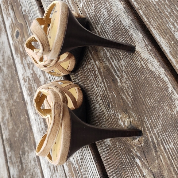 Nude Sandals - Picture 6 of 11